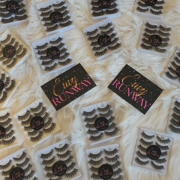 Heartbreaker Eyelashes 5 pack lash bundle - Picture 3 of 3